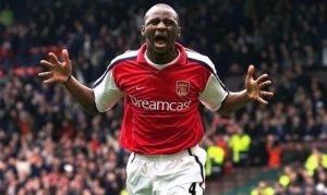 Phi vụ cựu tiền vệ Arsenal nổi loạn xoay quanh Patrick Vieira